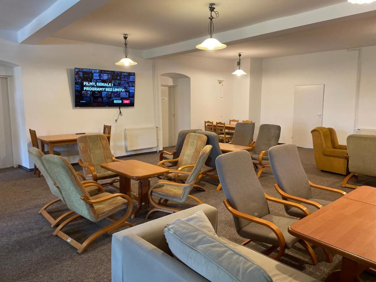 Gosciniec Szczeliniec Hostel Karlow ภายนอก รูปภาพ