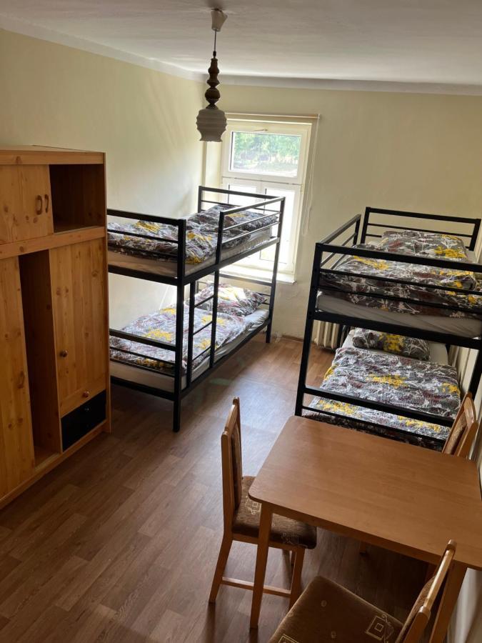 Gosciniec Szczeliniec Hostel Karlow ภายนอก รูปภาพ